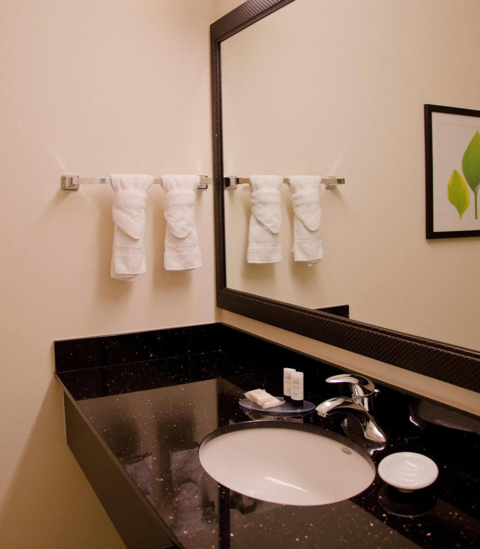 Fairfield Inn And Suites Holiday Tarpon Springs Номер фото